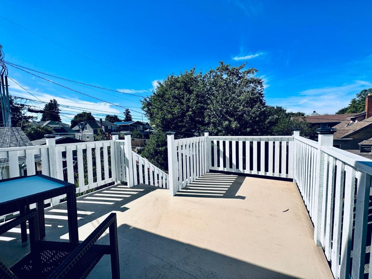Tacoma 2 Bedrooms 1 Baths Sleep 5 With Compact Kitchen Esterno foto